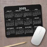 Kalender der ganzjährigen Ansicht - horizontal Mousepad<br><div class="desc">Schwarz und Weiß - Ein minimaler, einfacher 12 Monate Kalender 2024 mit einem soliden Farbhintergrund. Eine Standardsuche nach Ihrem Zuhause-Büro oder Schulfach. Die Schriftart sind einfach zu lesen und die Farben können geändert werden. — Wenn Sie den personalisierten Bereich öffnen, wird es Sie zu einem erweiterten Designbereich führen, in dem...</div>