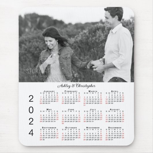 Kalender für personalisierte Fotos 2024 Mousepad (Vorne)