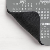 Kalender - grauer Hintergrund - Vertikal Mousepad (Ecke)