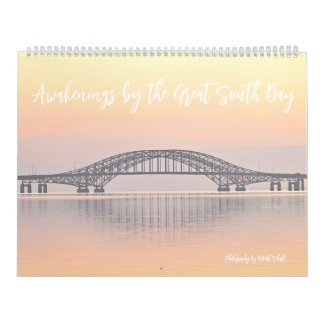 Kalender mit Sonnenaufgang- und Morgenfotos