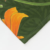 Kalifornien-Mohn und -Motten auf dunkelgrün Fleecedecke (Ecke)