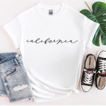 Kalifornien Script Staat Frauen T - Shirt<br><div class="desc">Jeden Tag fügen wir neue Designs hinzu!</div>
