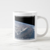 Kalifornien und Nevada wurden aus dem All gesehen. Jumbo-Tasse (Rechts)