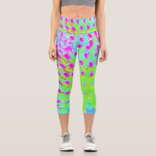Kalkgrün und Lila Abstrakte Kone-Blume Capri Leggings (Vorderseite)
