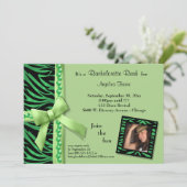 Kalkgrüne Perlen und Zebrastreifen Einladung (Stehend Vorderseite)