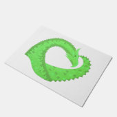 Kalkgrüner Herzdrache auf Weiß Fußmatte (Schrägansicht)