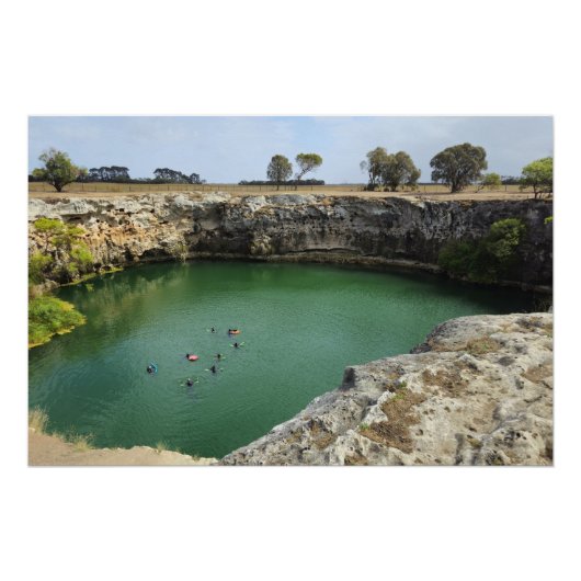 Kalksteinklippen und smaragdfarbene Gewässer Poster (Vorderseite)