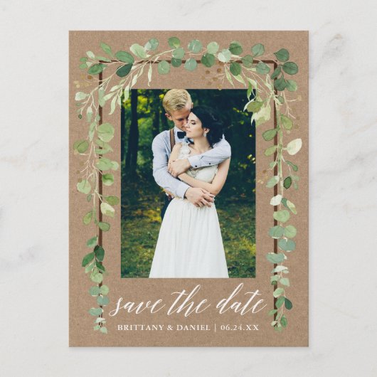Kalligrafie Botanischer Save the Date Wood Kraft Ankündigungspostkarte (Vorderseite)