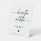 Kalligrafie darf nicht durch Bitten-Bug-Zeichen ge Sockelschild (Vorderseite)