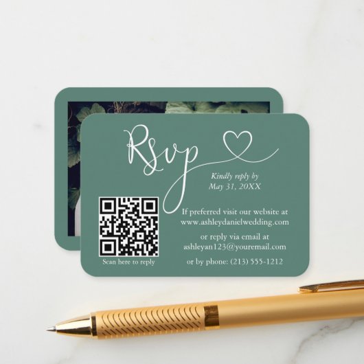 Kalligrafie Herz Eucalyptus Green Wedding RSVP QR Begleitkarte (Vorderseite/Rückseite Beispiel)