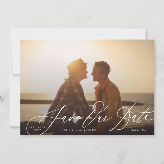 Kalligrafie Hochzeitschwarz-Weiß-QR-Foto Save The Date (Vorderseite)