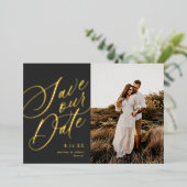 Kalligrafie Script Save the Date Foto Gold Foil I Folieneinladung (Stehend vorne)