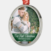 Kalligrafie Unser erstes Weihnachtspaar Grün Ornament Aus Metall (Links)