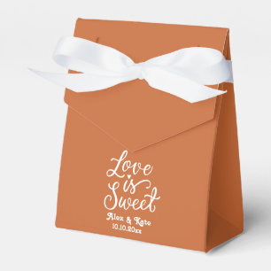 Kalligraphie-Liebe ist süß in Burnt Orange Color Geschenkschachtel