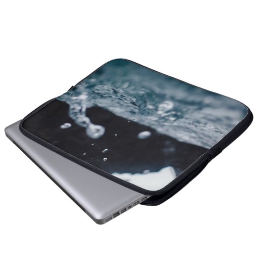 KALMKÖRPER LAPTOPSCHUTZHÜLLE (Vorne Knopf)