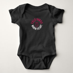 Kalte Hände warmes Herz Baby Strampler