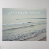 Kaltes ruhiges Meer an einem Wintertag Poster (Vorne)