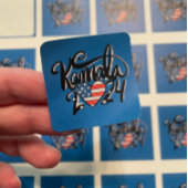 Kamala 2024 quadratischer aufkleber