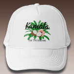 Kamala für Präsident Coconut Truckerkappe<br><div class="desc">Stell dich mit diesem farbenfrohen Grafikhut heraus,  der Kamala Harris Kampagne für den Präsidenten unterstützt. Fett schwarze Schriftzeichen,  florale und coconut grafische Akzente mit einem femininen Flair. Ihre Auswahl an Hutfarben.</div>