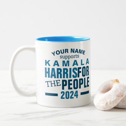 Kamala Harris 2024 für Wahlkampagne Zweifarbige Tasse (Mit Donut)