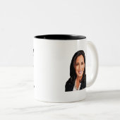 Kamala Harris - Entschuldigung, ich spreche gerade Zweifarbige Tasse (VorderseiteRechts)