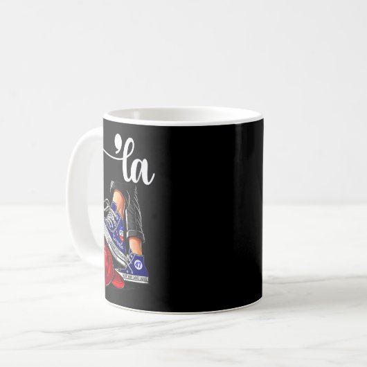 Kamala Harris High Heels Stepping auf Red Mega Hat Kaffeetasse (Vorderseite Links)