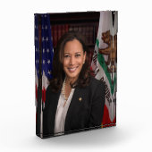 Kamala Harris Kandidat für das Amt des Präsidenten Fotoblock (Links)