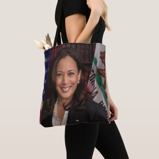 Kamala Harris Kandidat für das Amt des Präsidenten Tasche (Von Nahem)