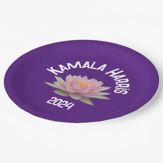 Kamala Harris Lotus 2024 Pappteller (Schrägansicht)