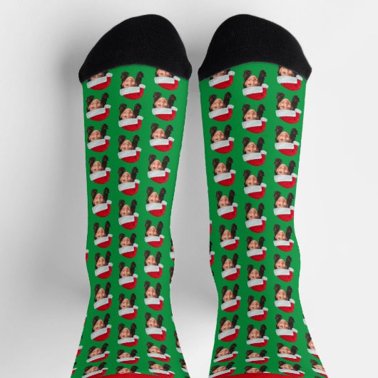Kamala Harris mit Weihnachts-Weihnachtsmannmütze - Socken (Oben)