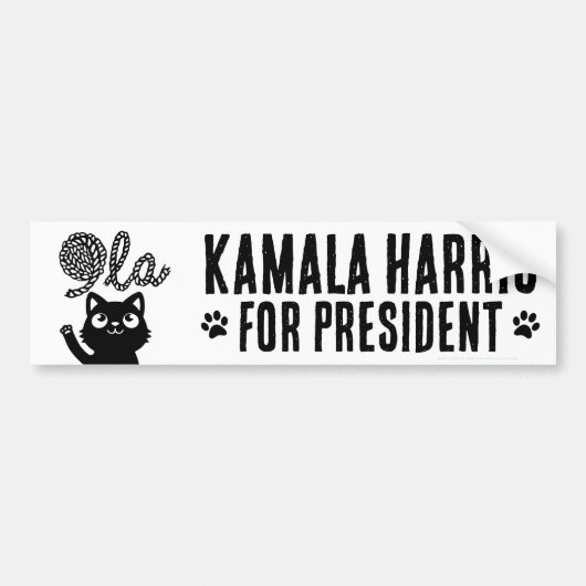 Kamala Harris Präsident 2024 Comma La Cat and Yarn Autoaufkleber (Vorne)