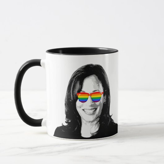 Kamala Harris Pride Tasse (Links)