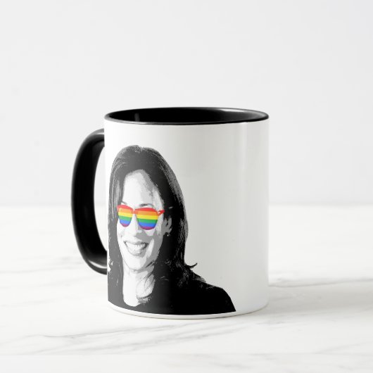 Kamala Harris Pride Tasse (Vorderseite Links)