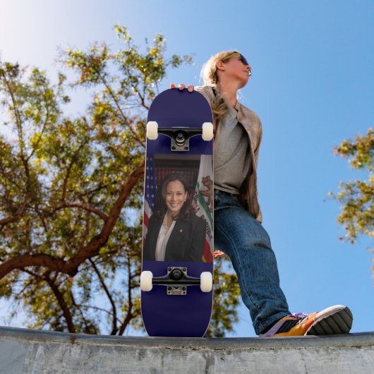 Kamala Harris US-Vizepräsident, Biden 2024 Skateboard (Außenbereich 1)