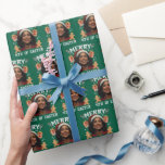 Kamala Harris Weihnachten Weihnachten Weihnachten  Geschenkpapier<br><div class="desc">Kamala Harris Weihnachtsfeier Weihnachtsmannmütze Merry 4. Ostergrüne Geschenkpackung</div>