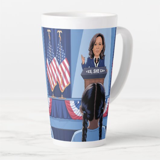 KAMALA HARRIS'S NIECE - JA, SIE KANN Tasse Latte (Rechte Ecke)