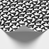 Kamala Moderne Typografie Muster schwarz-weiß Geschenkpapier (Ecke)