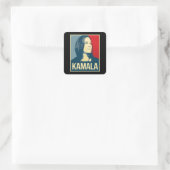 KAMALA QUADRATISCHER AUFKLEBER (Tasche)
