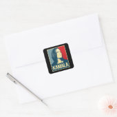 KAMALA QUADRATISCHER AUFKLEBER (Umschlag)