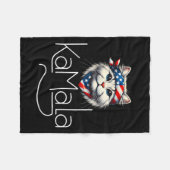 Kamalaharris 2024 Shirt Cat Lettering Positive Min Fleecedecke (Vorderseite (Horizontal))