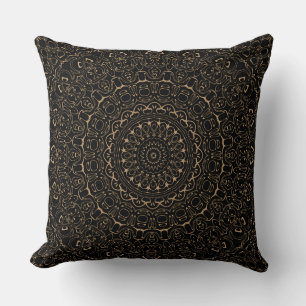 Kamelfarbenes Mandala mit eleganter Symmetrie Kissen