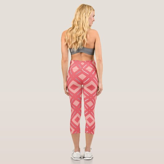 Kamelias geometrisches Muster 1 Capri Leggings (Rückseite)