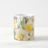 Kamelie, Narzisse, Panik von Redouté Kaffeetasse (Mittel)