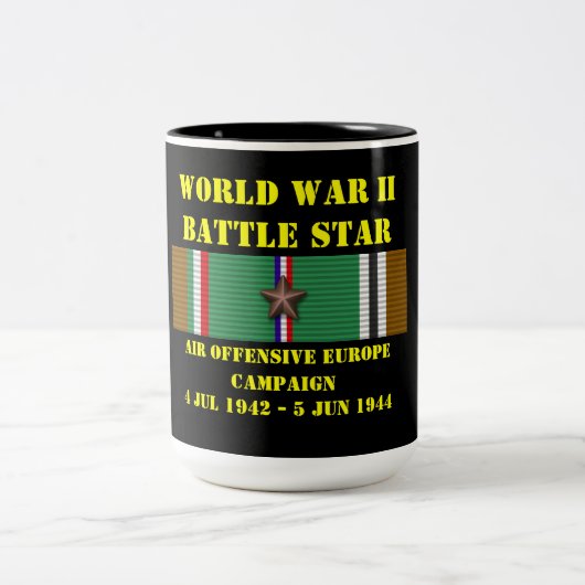 Kampagne "Air Offensive Europe" Zweifarbige Tasse (Mittel)