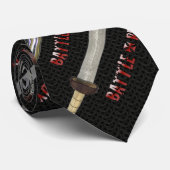 Kampf-bereite Schwerter auf Chainmail Krawatte (Gerollt)