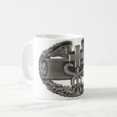 Kampf-Feld-medizinisches Abzeichen (CFMB) Kaffeetasse (Vorderseite Links)
