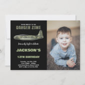 Kampf Jet Birthday Einladungen Schwarz mit Foto (Vorderseite)