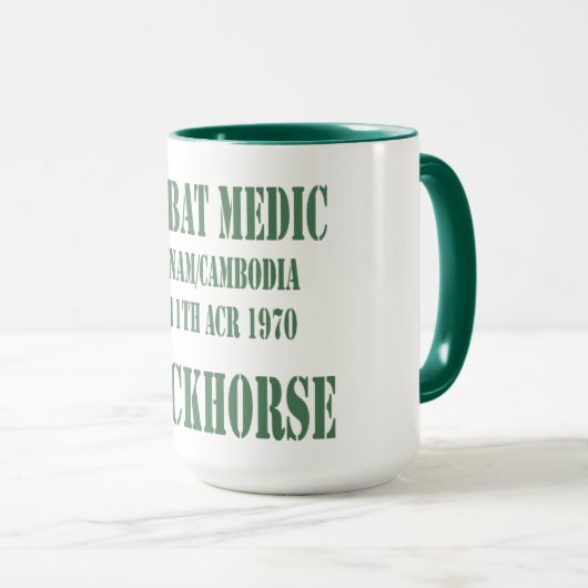 Kampf-Mediziner Vietnam 1970 Tasse (VorderseiteRechts)
