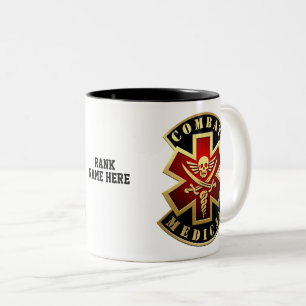 Kampf Medizinischer Schädel und Schwerter Cross Pa Zweifarbige Tasse