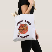 Kämpfe wie ein Tiger Motivationsdesign Tasche (Von Nahem)